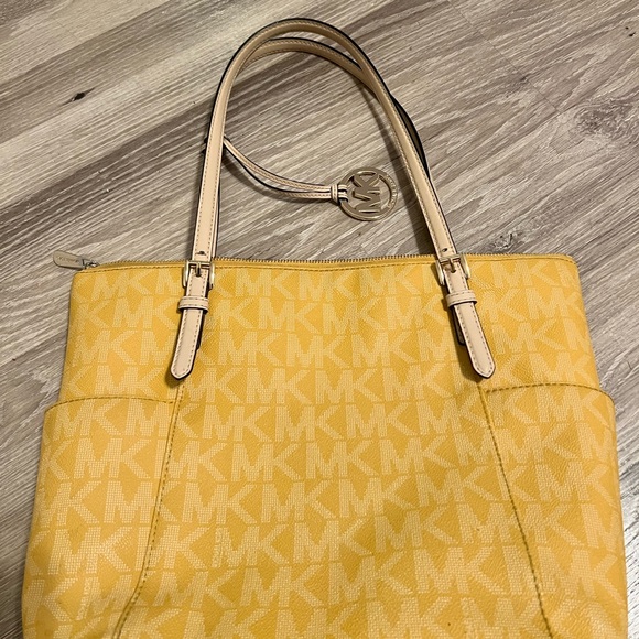 Michael Kors Jet Set East West Signature Logo Top Zip Tote - Picture 2 of 9